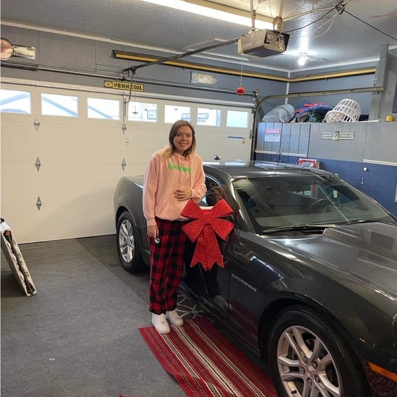 Please take a look at our closet and make an offer! - Picture 4 of 16